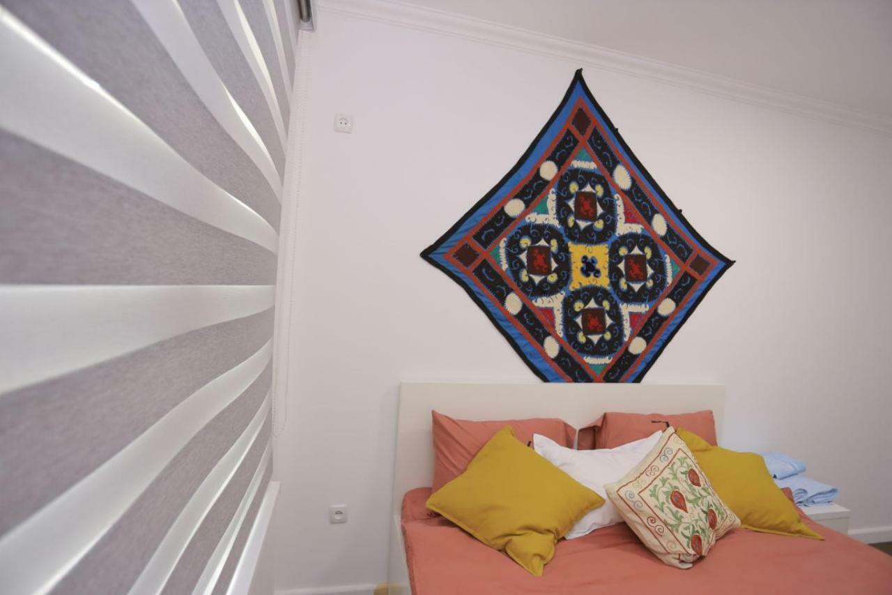 Luxury 2 Bedrooms Apartment Walking Distance From Gur-Emir Samarkand Ngoại thất bức ảnh