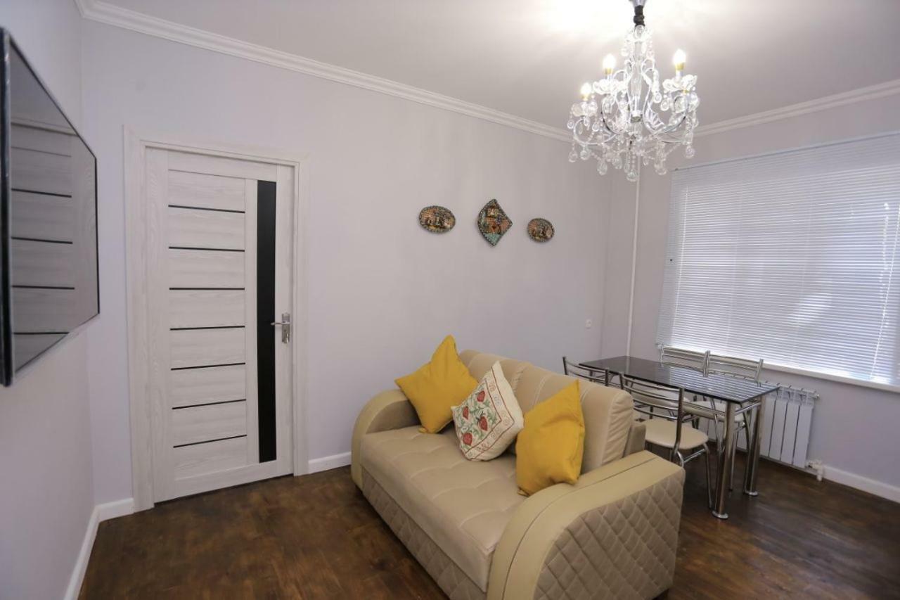 Luxury 2 Bedrooms Apartment Walking Distance From Gur-Emir Samarkand Ngoại thất bức ảnh