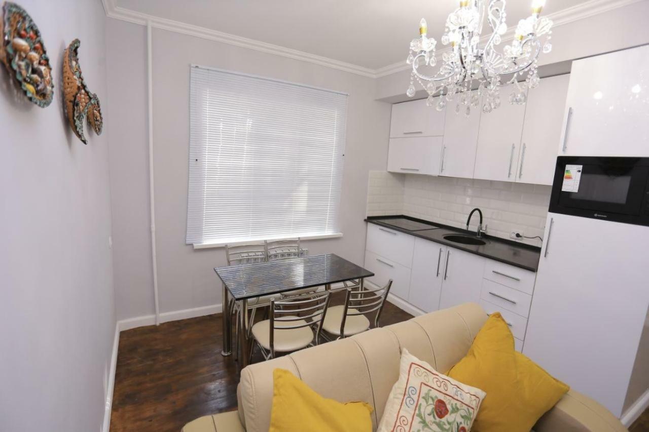 Luxury 2 Bedrooms Apartment Walking Distance From Gur-Emir Samarkand Ngoại thất bức ảnh